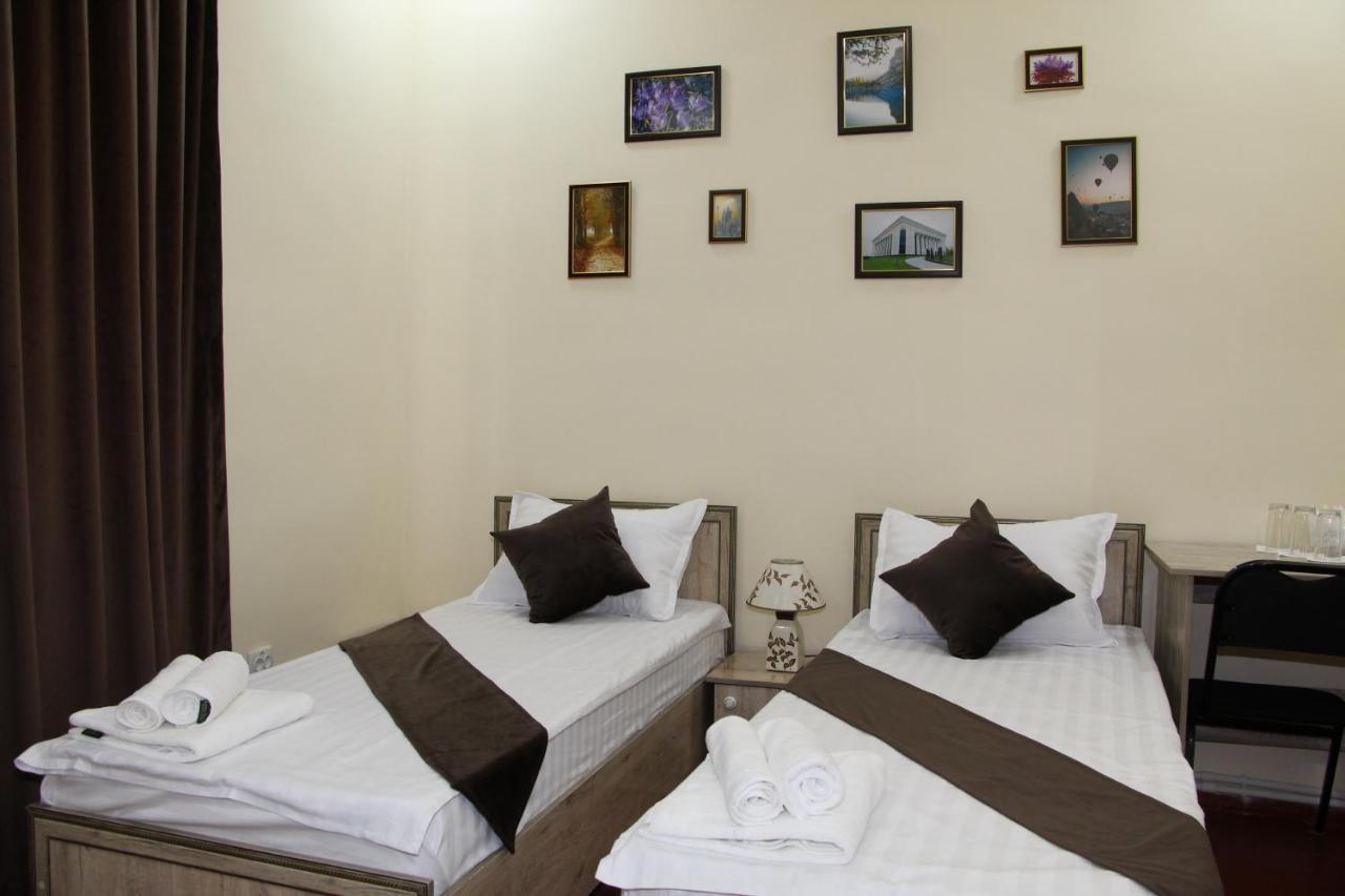 Zafaron Hotel Tashkent Bagian luar foto