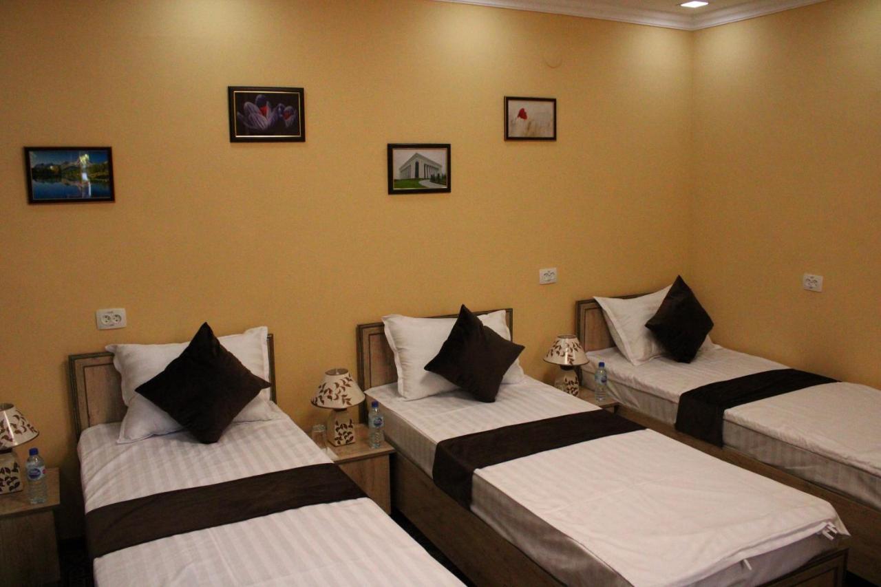Zafaron Hotel Tashkent Bagian luar foto